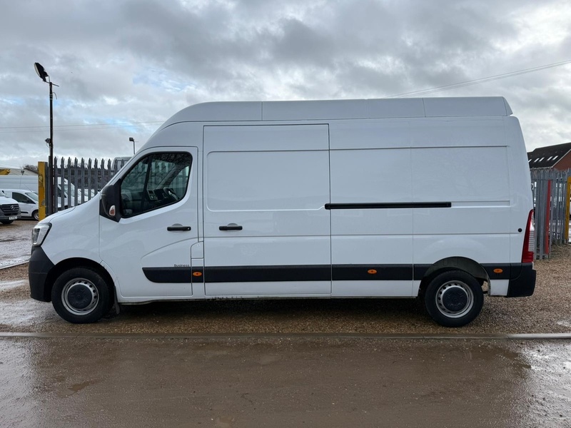 Renault dCi 35 Business 2.3 L3 LWB PANEL VAN - WHITE