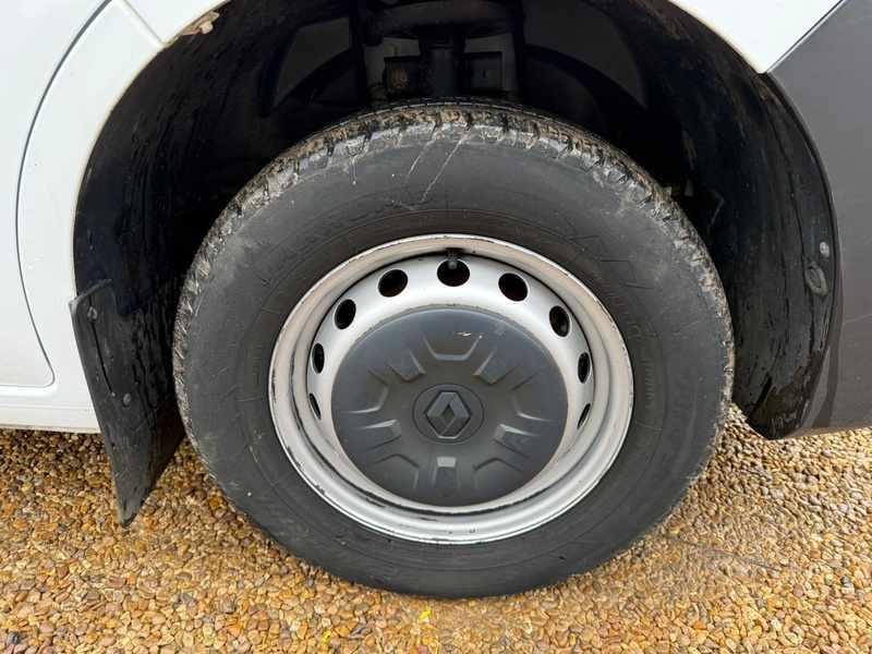 Renault dCi 35 Business 2.3 L3 LWB PANEL VAN - WHITE