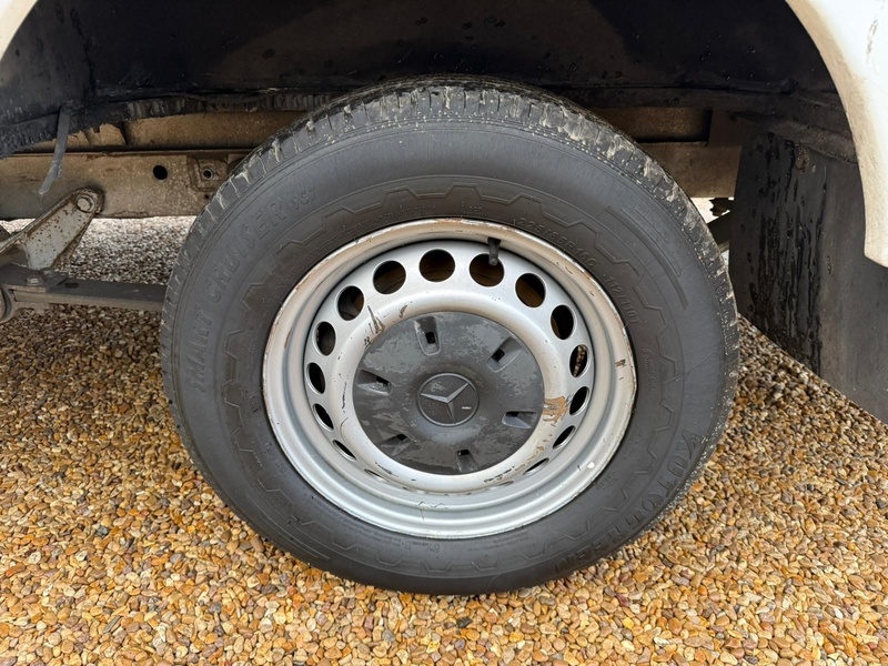 Mercedes-Benz 314 2.1 CDI Progressive L3 LWB LOW LOADER - WHITE 2.1 2dr Luton Van Manual Diesel