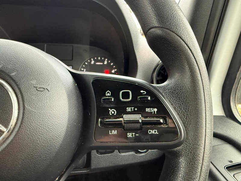 Mercedes-Benz 314 2.1 CDI Progressive L3 LWB LOW LOADER - WHITE 2.1 2dr Luton Van Manual Diesel