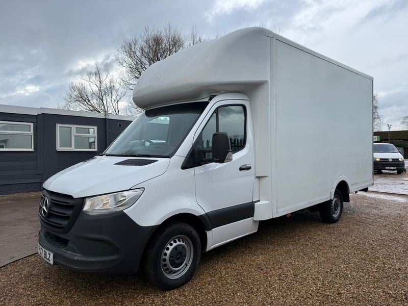 Mercedes-Benz 314 2.1 CDI Progressive L3 LWB LOW LOADER - WHITE 2.1 2dr Luton Van Manual Diesel