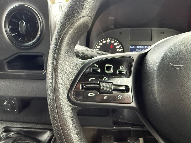 Mercedes-Benz 314 2.1 CDI Progressive L3 LWB LOW LOADER - WHITE 2.1 2dr Luton Van Manual Diesel