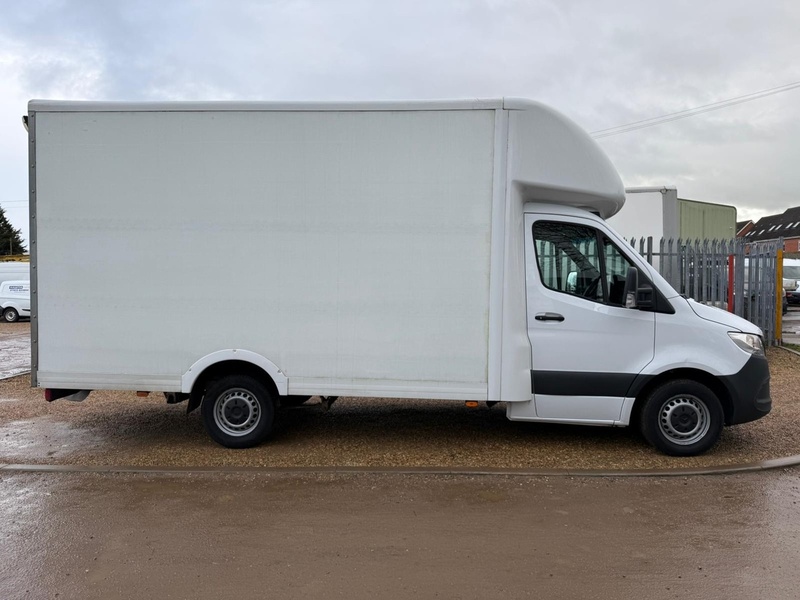 Mercedes-Benz 314 2.1 CDI Progressive L3 LWB LOW LOADER - WHITE 2.1 2dr Luton Van Manual Diesel