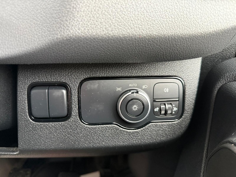 Mercedes-Benz 314 2.1 CDI Progressive L3 LWB LOW LOADER - WHITE 2.1 2dr Luton Van Manual Diesel