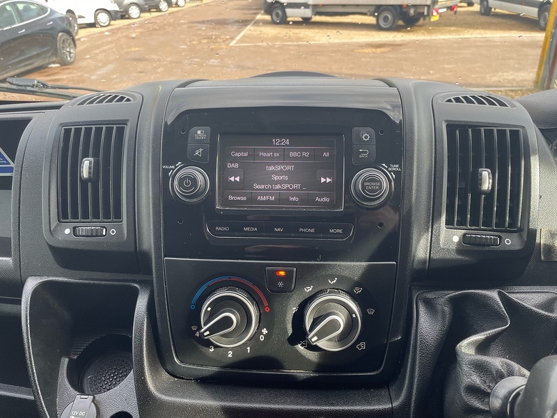 Citroen 2.2 BlueHDi 35 Enterprise L4 XLWB PANEL VAN - WHITE