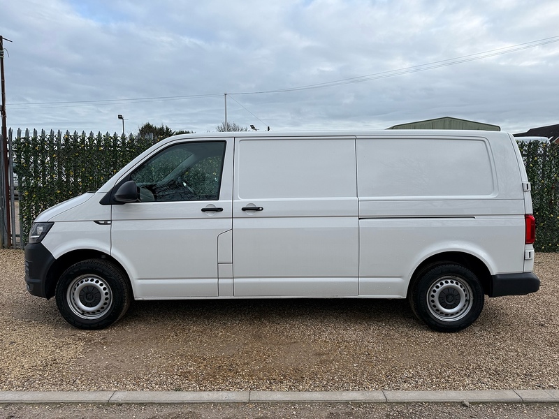 Volkswagen TDI T28 BlueMotion Tech StartlineB 2.0 L2 LWB H1 LWB PANEL VAN - WHITE