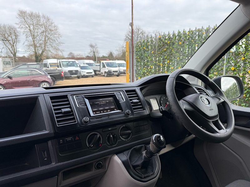 Volkswagen TDI T28 BlueMotion Tech StartlineB 2.0 L2 LWB H1 LWB PANEL VAN - WHITE