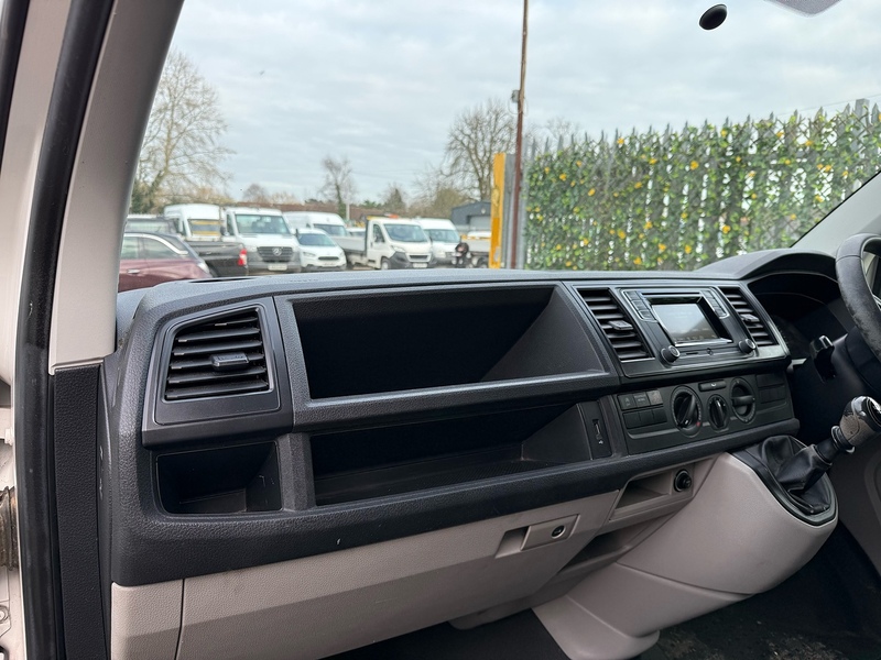 Volkswagen TDI T28 BlueMotion Tech StartlineB 2.0 L2 LWB H1 LWB PANEL VAN - WHITE