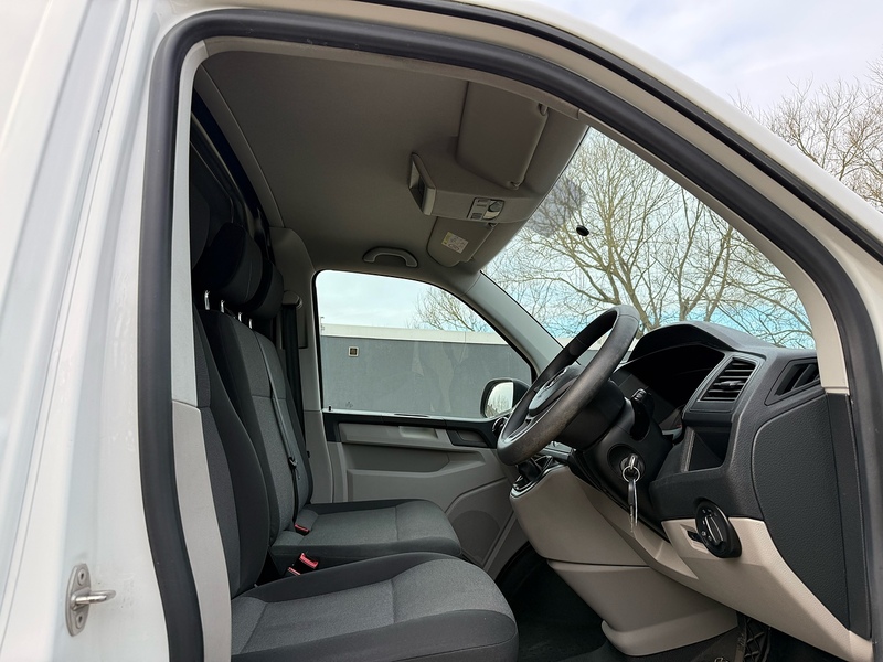 Volkswagen TDI T28 BlueMotion Tech StartlineB 2.0 L2 LWB H1 LWB PANEL VAN - WHITE