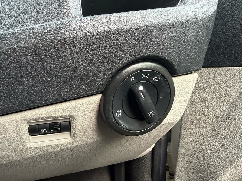 Volkswagen TDI T28 BlueMotion Tech StartlineB 2.0 L2 LWB H1 LWB PANEL VAN - WHITE