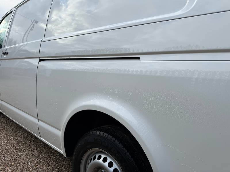 Volkswagen TDI T28 BlueMotion Tech StartlineB 2.0 L2 LWB H1 LWB PANEL VAN - WHITE