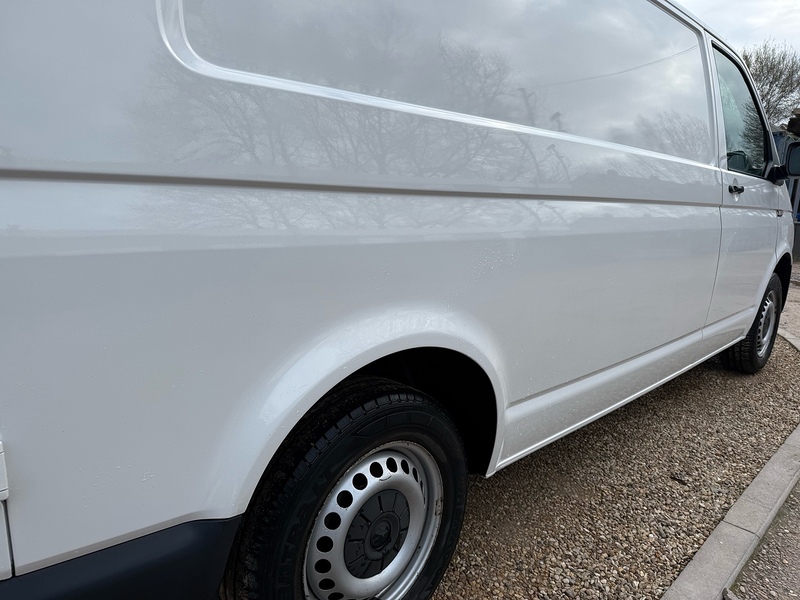 Volkswagen TDI T28 BlueMotion Tech StartlineB 2.0 L2 LWB H1 LWB PANEL VAN - WHITE