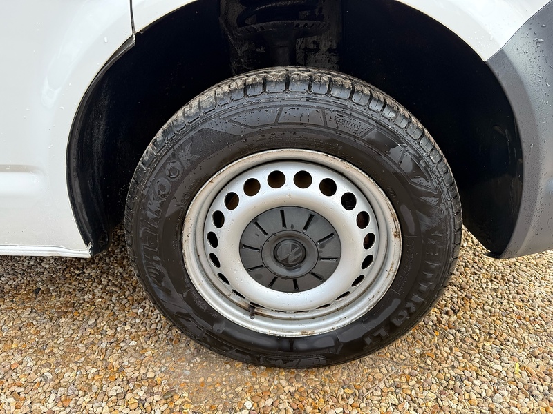 Volkswagen TDI T28 BlueMotion Tech StartlineB 2.0 L2 LWB H1 LWB PANEL VAN - WHITE