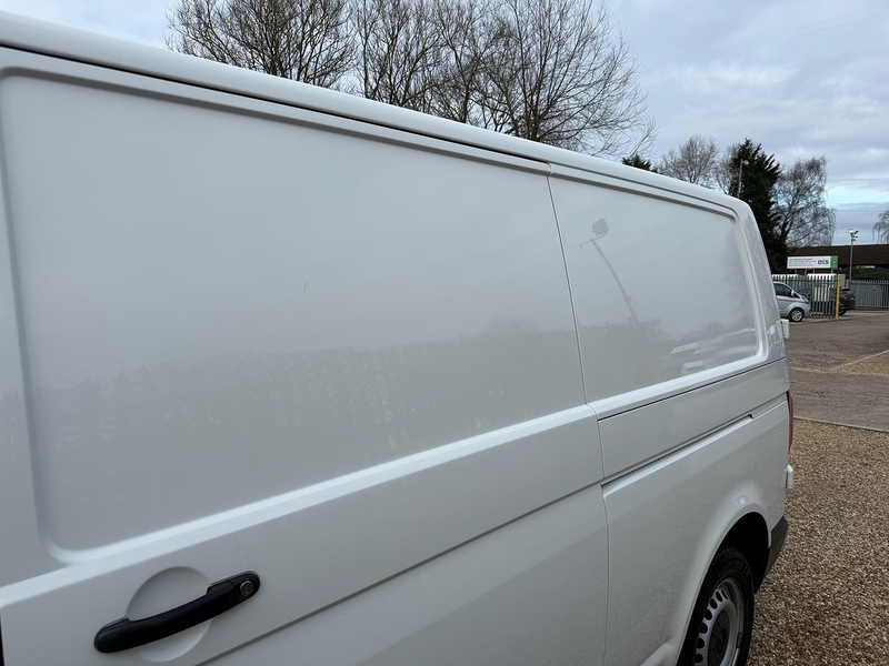 Volkswagen TDI T28 BlueMotion Tech StartlineB 2.0 L2 LWB H1 LWB PANEL VAN - WHITE