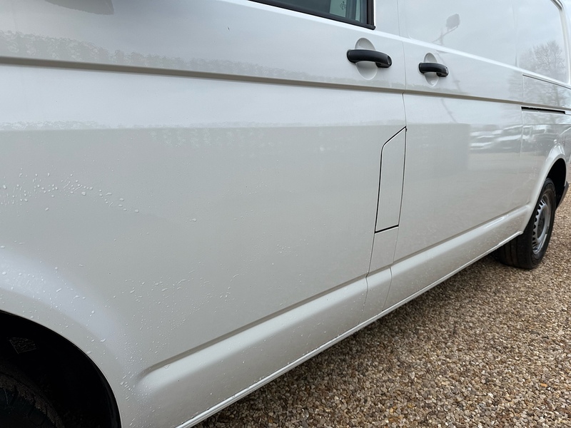 Volkswagen TDI T28 BlueMotion Tech StartlineB 2.0 L2 LWB H1 LWB PANEL VAN - WHITE
