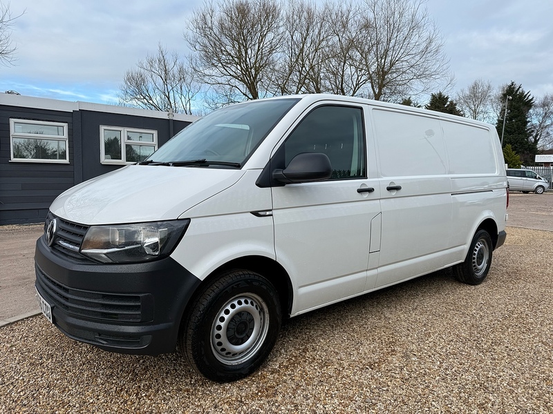 Volkswagen TDI T28 BlueMotion Tech StartlineB 2.0 L2 LWB H1 LWB PANEL VAN - WHITE