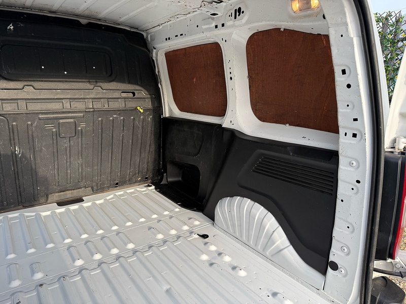 Peugeot 1.5 BlueHDi 650 Professional L1 H1 SWB PANEL VAN - WHITE