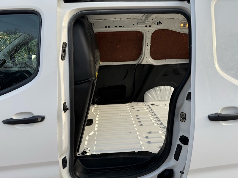 Peugeot 1.5 BlueHDi 650 Professional L1 H1 SWB PANEL VAN - WHITE