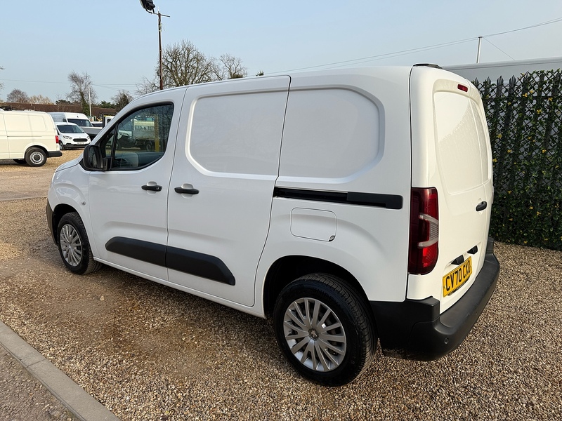 Peugeot 1.5 BlueHDi 650 Professional L1 H1 SWB PANEL VAN - WHITE