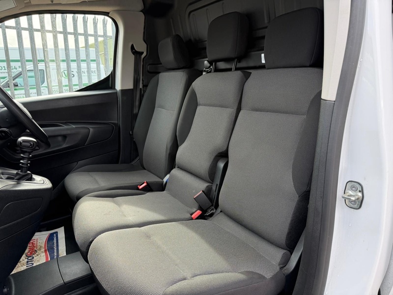 Toyota 1.5 BlueHDi Icon L1 H1 SWB PANEL VAN - WHITE