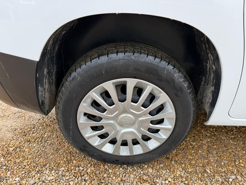 Toyota 1.5 BlueHDi Icon L1 H1 SWB PANEL VAN - WHITE