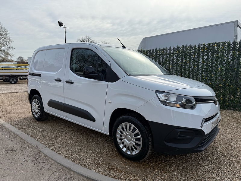 Toyota 1.5 BlueHDi Icon L1 H1 SWB PANEL VAN - WHITE
