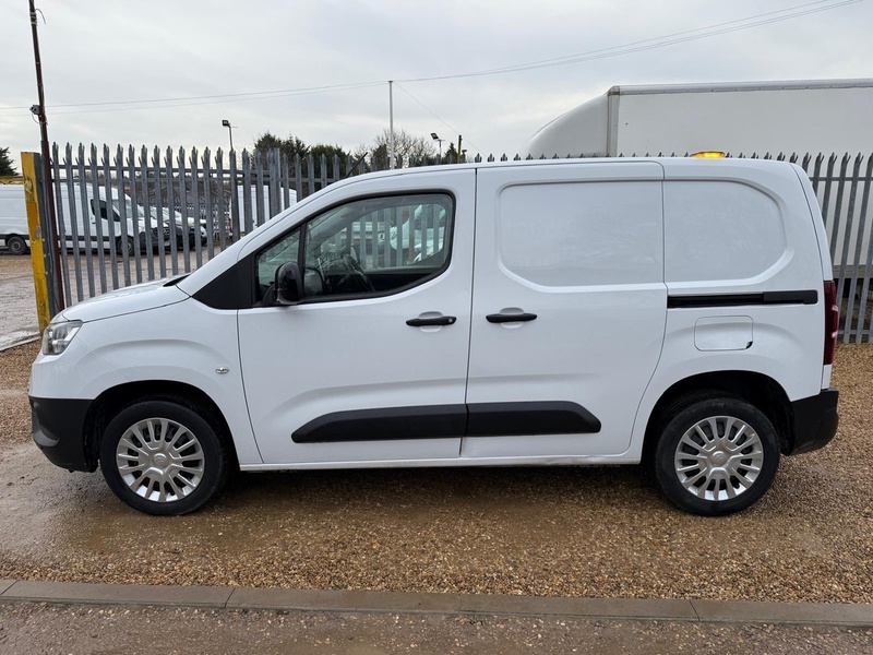 Toyota 1.5 BlueHDi Icon L1 H1 SWB PANEL VAN - WHITE