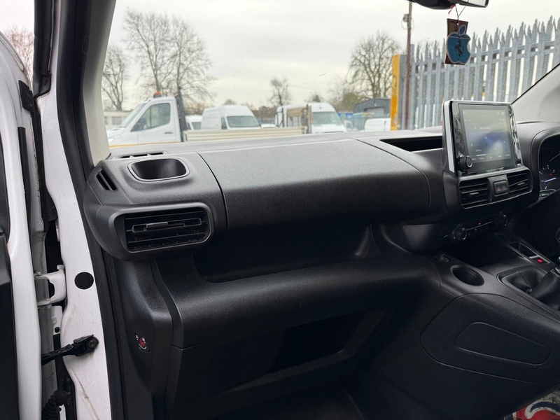 Toyota 1.5 BlueHDi Icon L1 H1 SWB PANEL VAN - WHITE