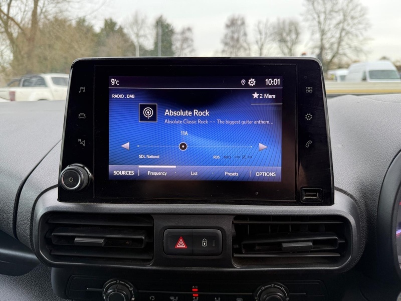 Toyota 1.5 BlueHDi Icon L1 H1 SWB PANEL VAN - WHITE