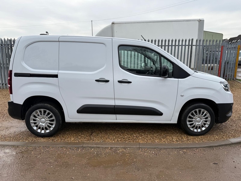 Toyota 1.5 BlueHDi Icon L1 H1 SWB PANEL VAN - WHITE
