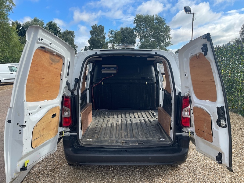 Toyota 1.5 BlueHDi Icon L1 H1 SWB PANEL VAN - WHITE