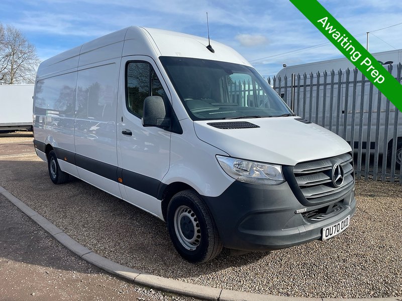 Mercedes-Benz 317 2.0 CDI 170bhp Progressive L3 LWB PANEL VAN - WHITE 2.0 5dr Panel Van Manual Diesel