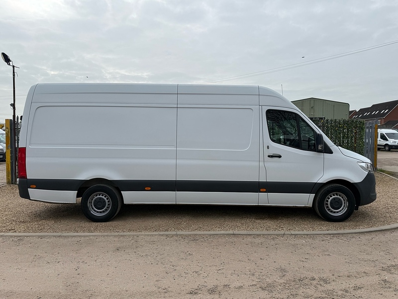 Mercedes-Benz 317 2.0 CDI 170bhp Progressive L3 LWB PANEL VAN - WHITE 2.0 5dr Panel Van Manual Diesel