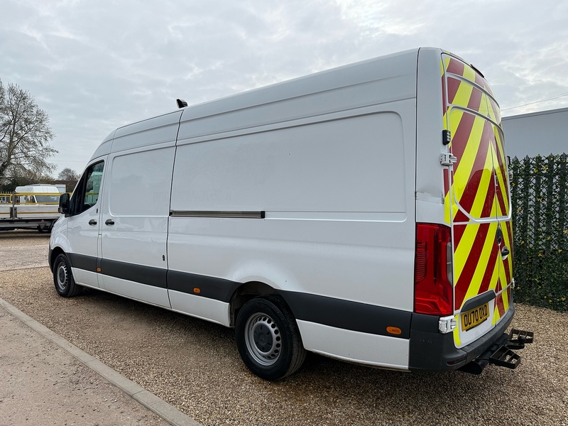 Mercedes-Benz 317 2.0 CDI 170bhp Progressive L3 LWB PANEL VAN - WHITE 2.0 5dr Panel Van Manual Diesel