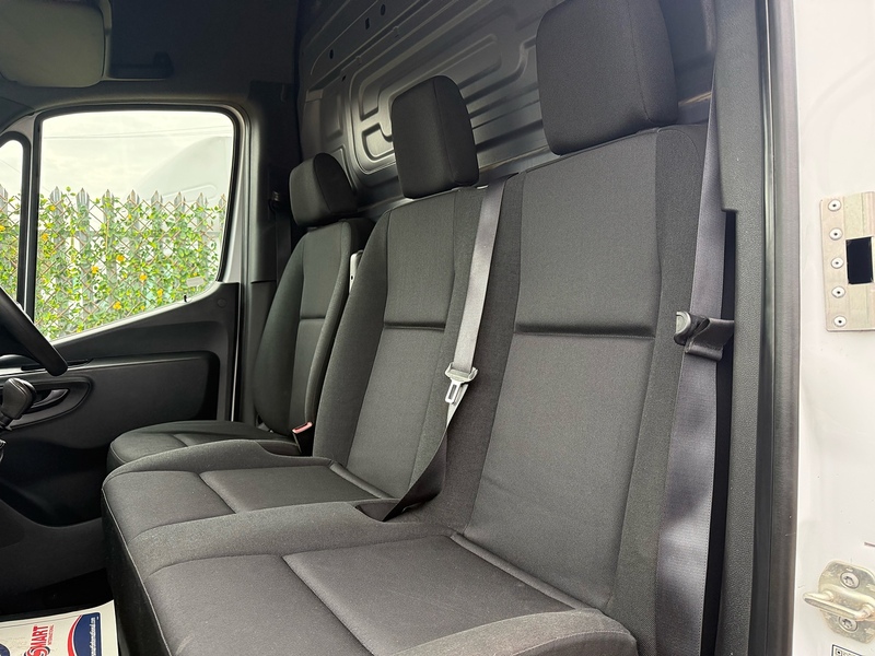 Mercedes-Benz 317 2.0 CDI 170bhp Progressive L3 LWB PANEL VAN - WHITE 2.0 5dr Panel Van Manual Diesel
