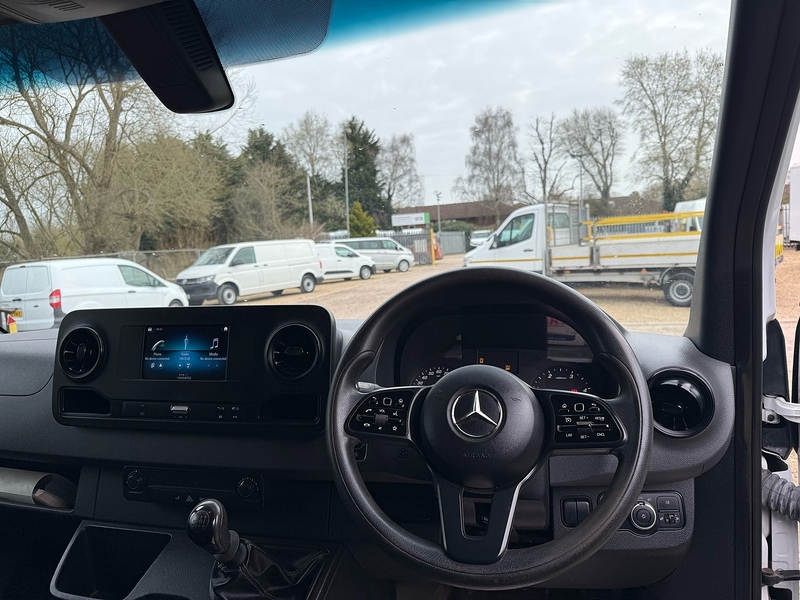 Mercedes-Benz 317 2.0 CDI 170bhp Progressive L3 LWB PANEL VAN - WHITE 2.0 5dr Panel Van Manual Diesel