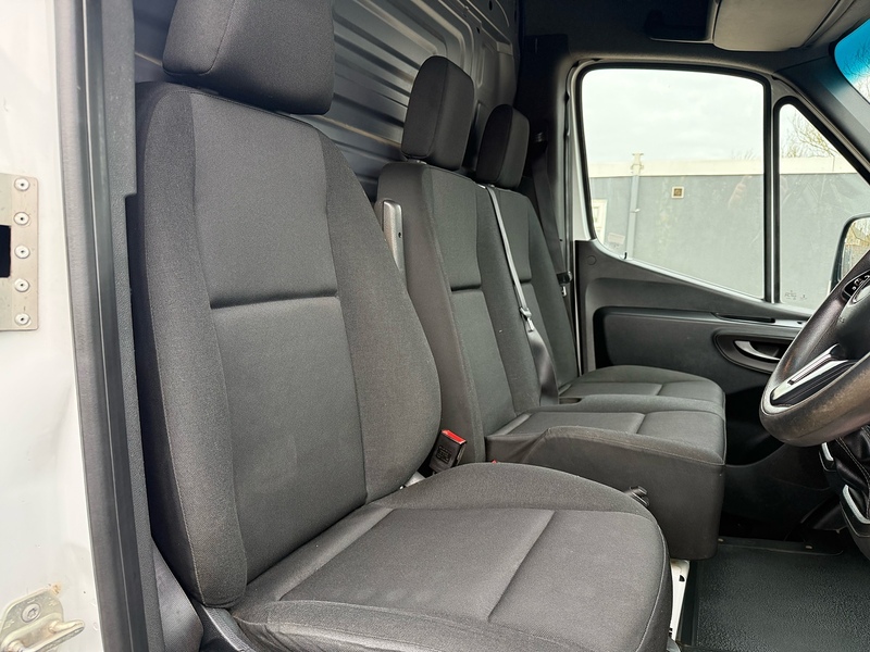 Mercedes-Benz 317 2.0 CDI 170bhp Progressive L3 LWB PANEL VAN - WHITE 2.0 5dr Panel Van Manual Diesel