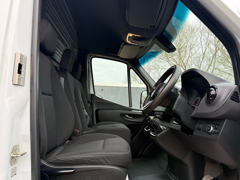 Mercedes-Benz 317 2.0 CDI 170bhp Progressive L3 LWB PANEL VAN - WHITE 2.0 5dr Panel Van Manual Diesel