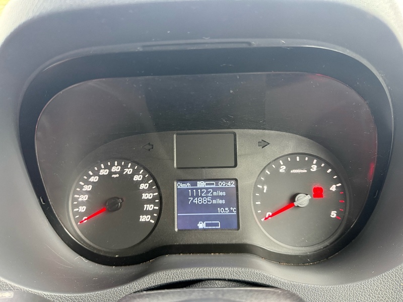 Mercedes-Benz 317 2.0 CDI 170bhp Progressive L3 LWB PANEL VAN - WHITE 2.0 5dr Panel Van Manual Diesel
