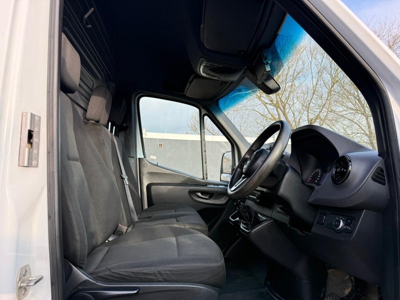 Mercedes-Benz 317 2.0 CDI 170bhp Progressive L3 H2 PANEL VAN - CIVILS SPEC 2.0 5dr Panel Van Manual Diesel