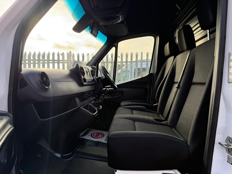 Mercedes-Benz 317 2.0 CDI 170bhp Progressive L3 H2 PANEL VAN - CIVILS SPEC 2.0 5dr Panel Van Manual Diesel