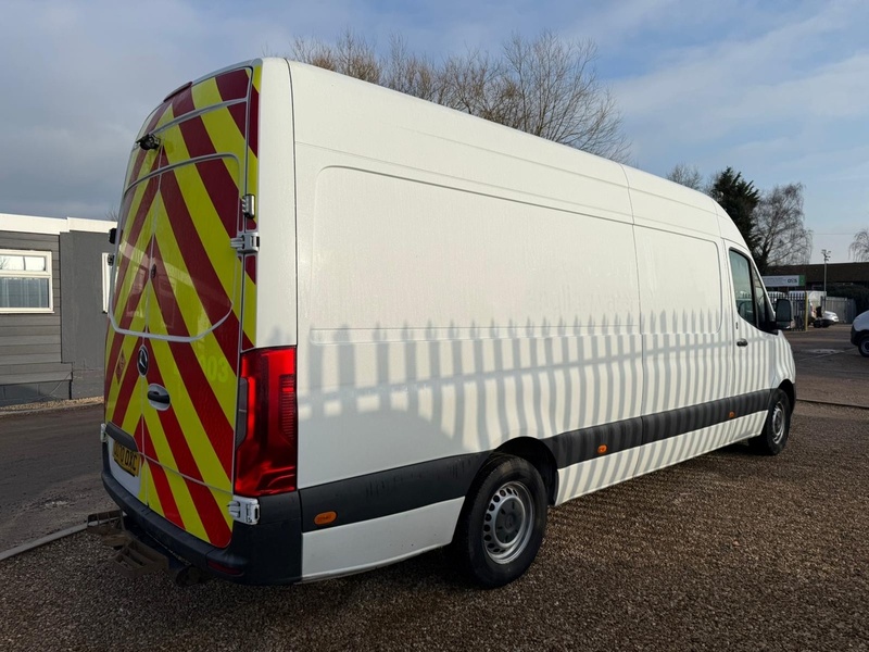 Mercedes-Benz 317 2.0 CDI 170bhp Progressive L3 H2 PANEL VAN - CIVILS SPEC 2.0 5dr Panel Van Manual Diesel