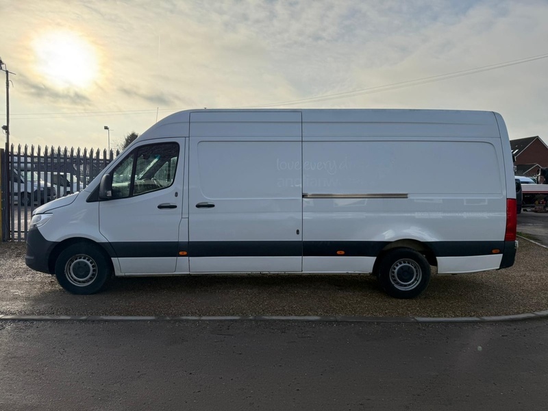 Mercedes-Benz 317 2.0 CDI 170bhp Progressive L3 H2 PANEL VAN - CIVILS SPEC 2.0 5dr Panel Van Manual Diesel