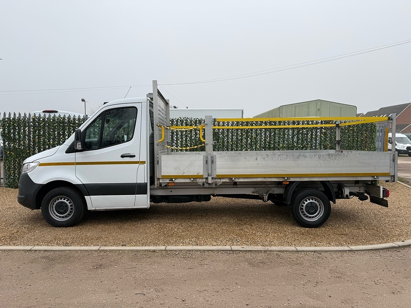 Mercedes-Benz 315 2.0 CDI Progressive L3 LWB DROPSIDE - WHITE