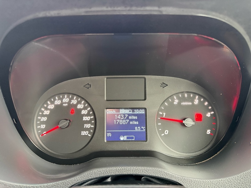 Mercedes-Benz 315 2.0 CDI Progressive L3 LWB DROPSIDE - WHITE