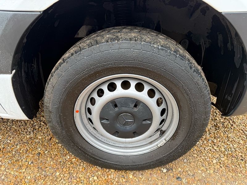 Mercedes-Benz 315 2.0 CDI Progressive L3 LWB DROPSIDE - WHITE