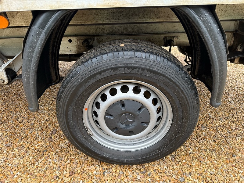 Mercedes-Benz 315 2.0 CDI Progressive L3 LWB DROPSIDE - WHITE