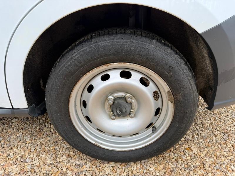 Ford EcoBoost Leader 1.0 L1 H1 SWB PANEL VAN - WHITE