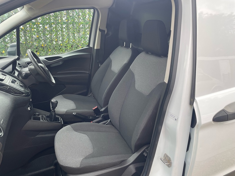 Ford EcoBoost Leader 1.0 L1 H1 SWB PANEL VAN - WHITE