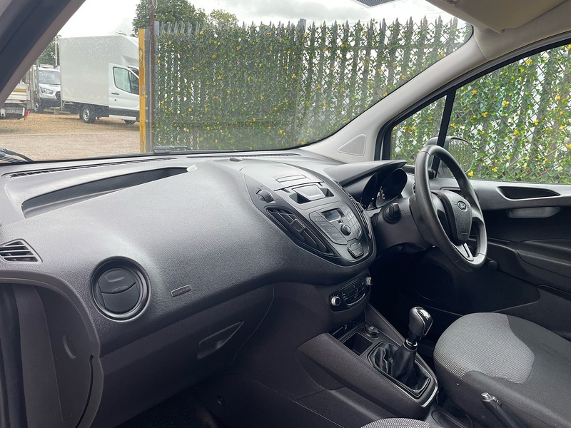Ford EcoBoost Leader 1.0 L1 H1 SWB PANEL VAN - WHITE